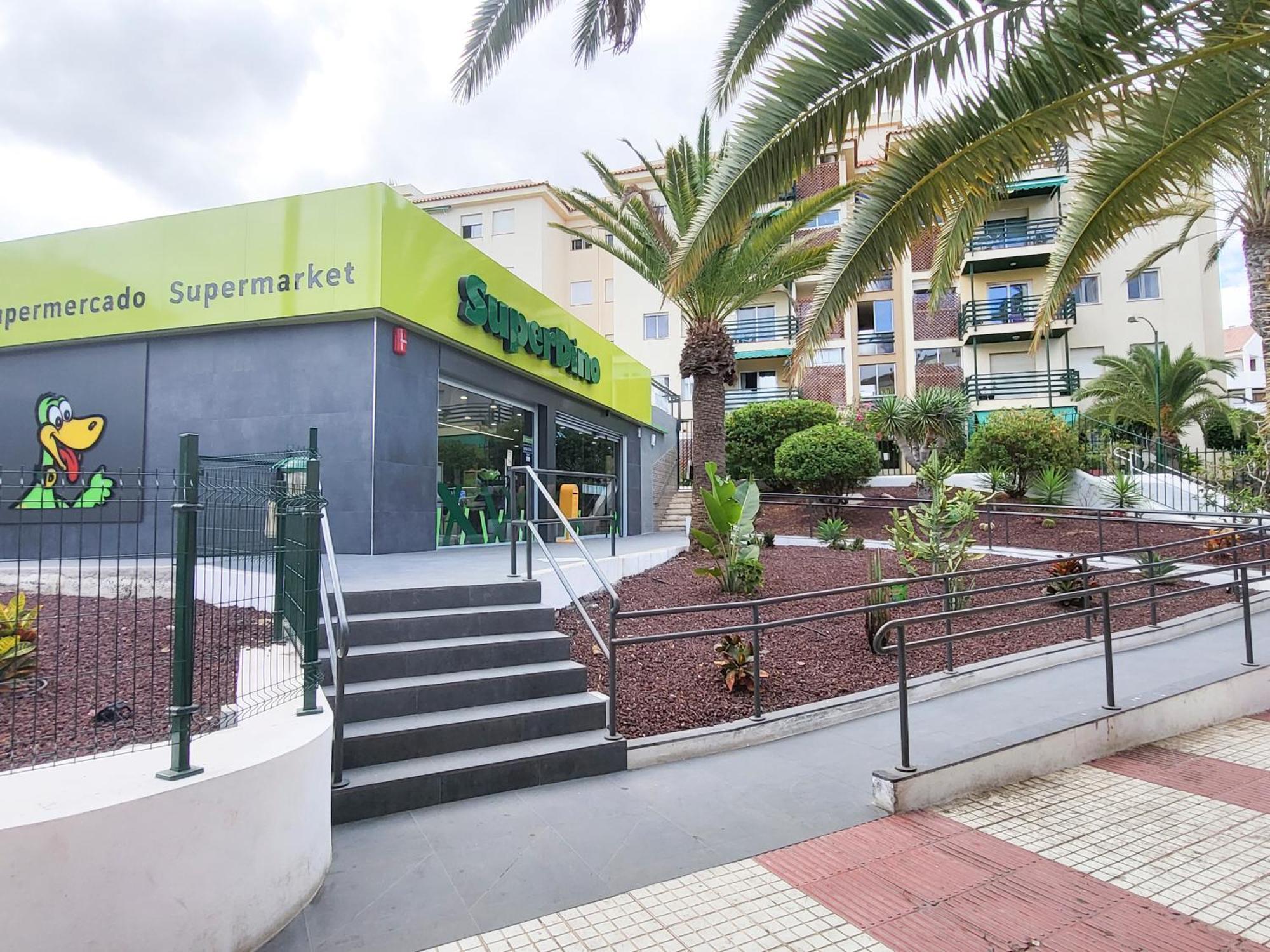 Cristimar Roja Beach Los Cristianos  Bilik gambar